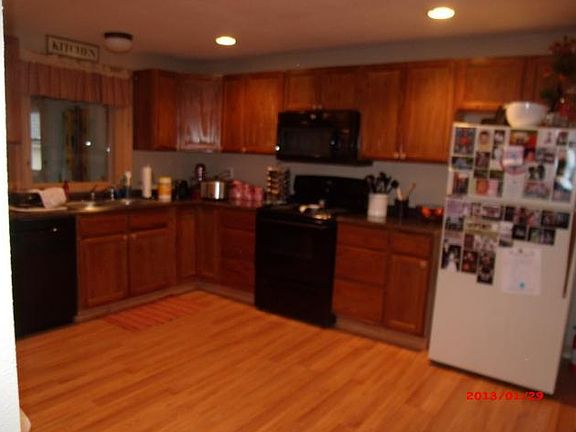 4th image of 323 1st St