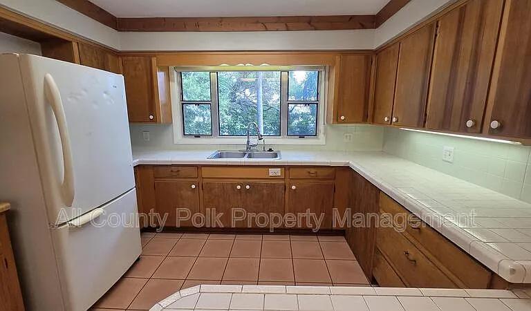 205 Catherine Ave — Photo 6