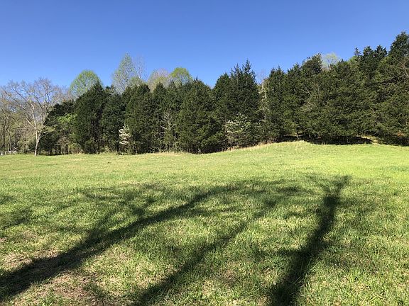 2nd image of 831 Shun Pike