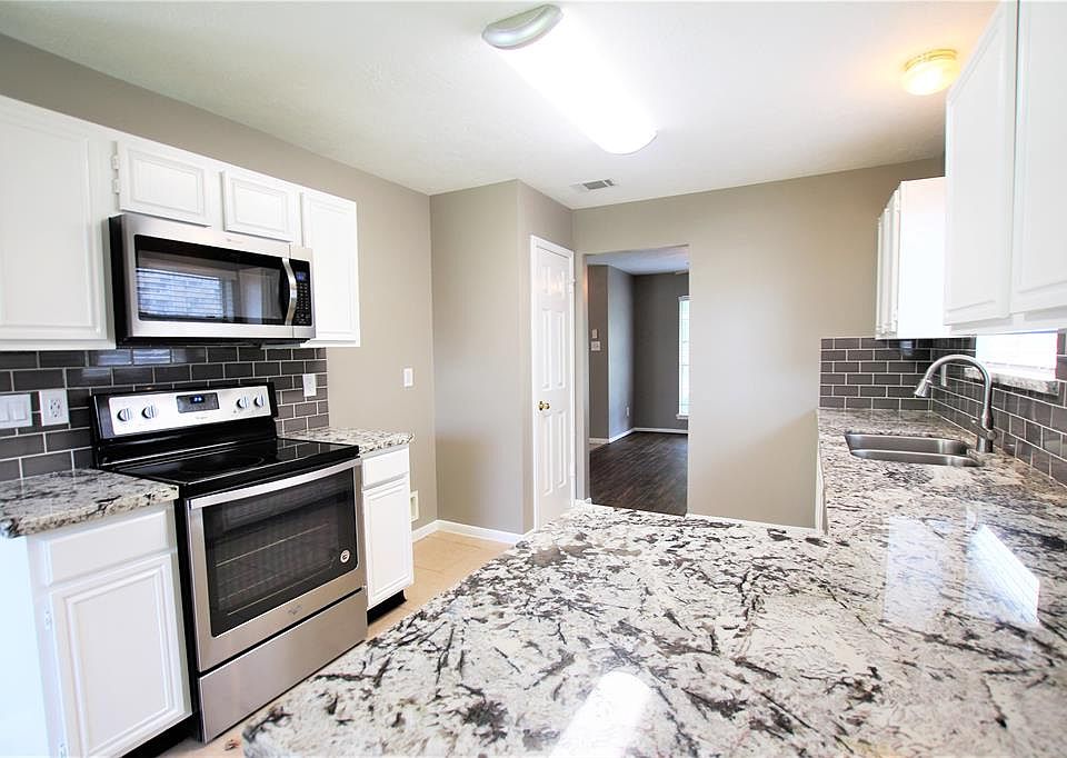 1st image of 7507 Echo Pines Dr