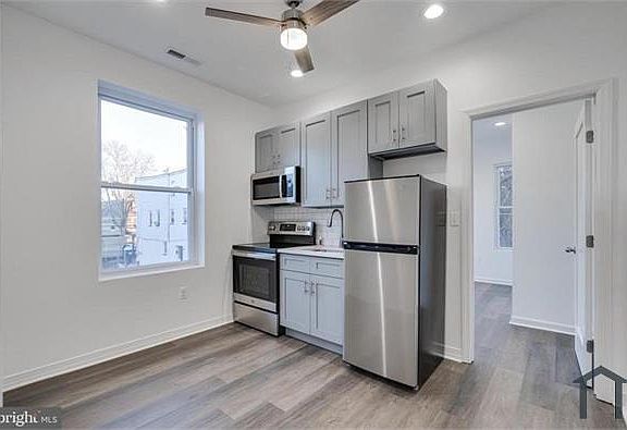 2nd image of 4216 Westminster Ave #3