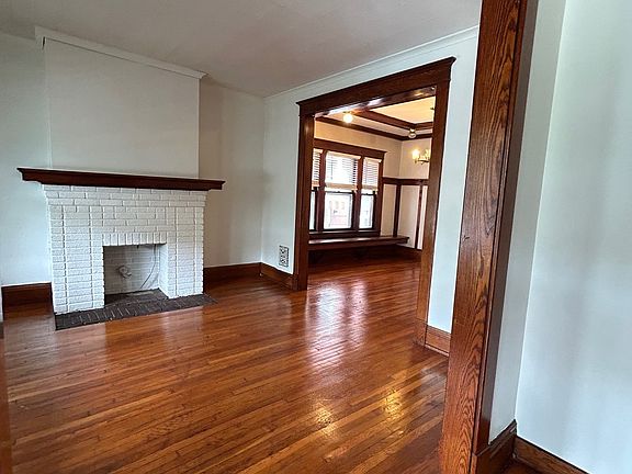 5th image of 63 Virgil Ave