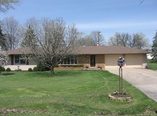 1166 Coolwood Dr, Valparaiso, IN 46385