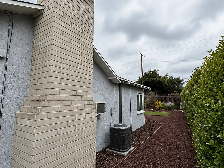 445 1/2 E Alisal Way — Photo 12