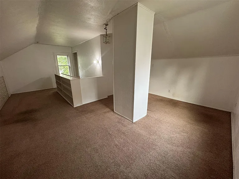 15801 Centralia — Photo 19