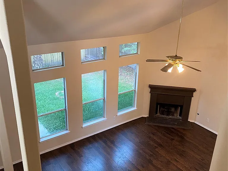 9210 Hidden Lake Cir E — Photo 40