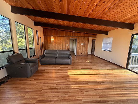 5th image of 1742 Manzanita Dr