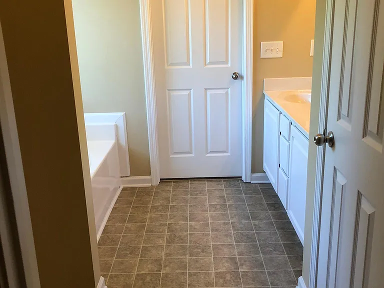 3901 Portland Trail Dr — Photo 26