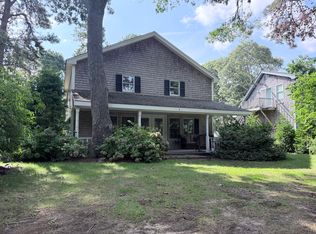 4 Lagrange Ave, Oak Bluffs, MA 02557