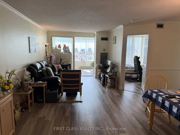 175 Bamburgh Cir #708, Toronto, ON M1W 3X8