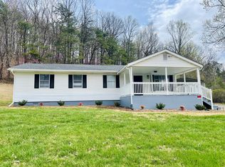 161 Orange Ln, Troutville, VA 24175