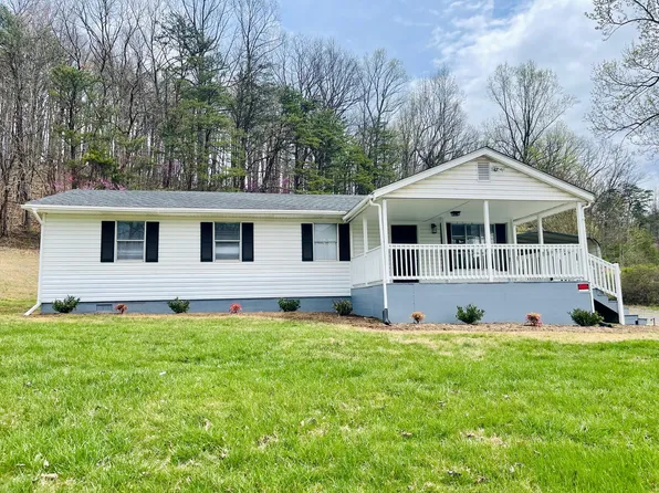 161 Orange Ln, Troutville, VA 24175