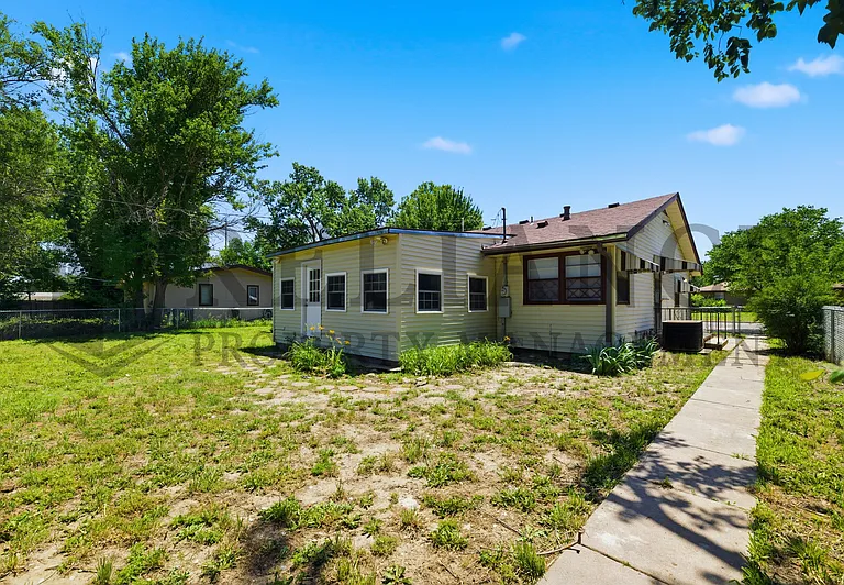 2425 N Marigold Ln — Photo 7