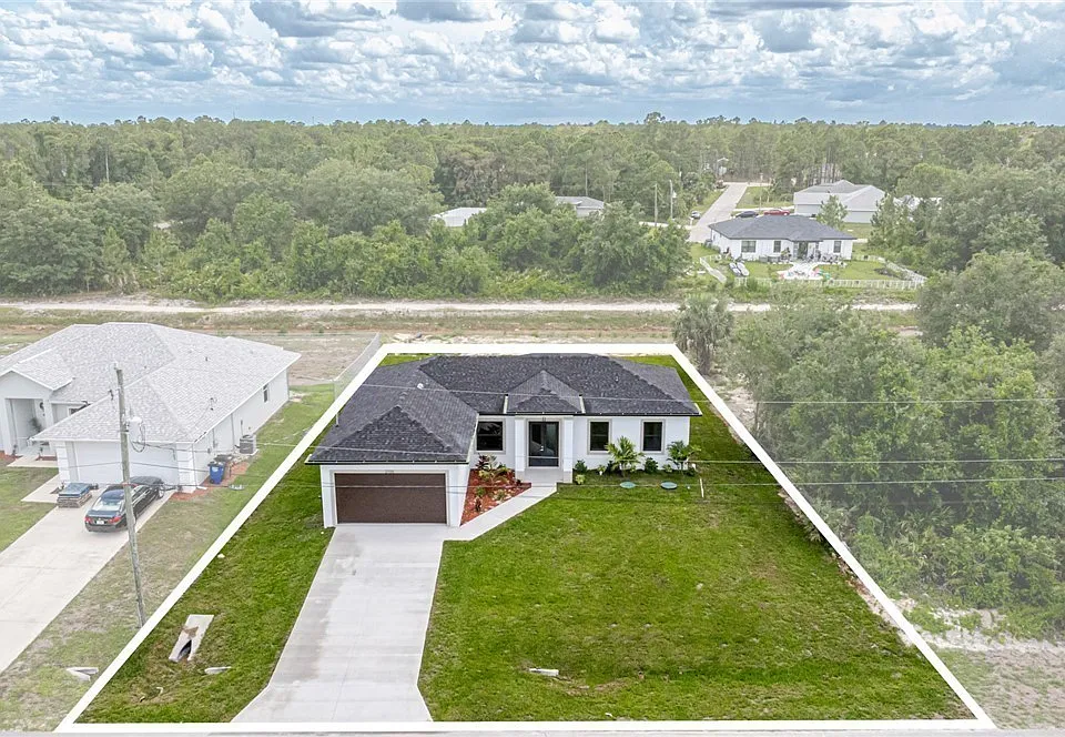 2705 Darlene Pl