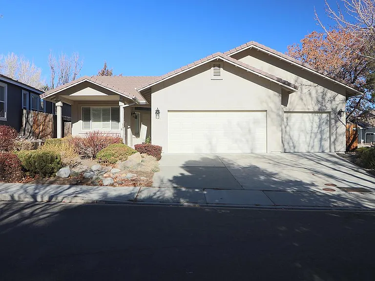 8701 White Fir St — Photo 2