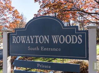 176 Rowayton Woods Dr, Norwalk, CT 06854