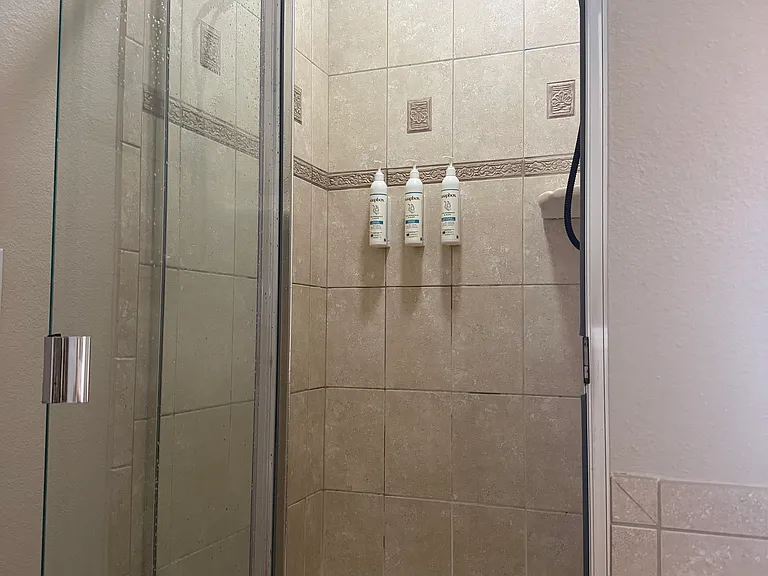 869 Assembly Ct — Photo 26