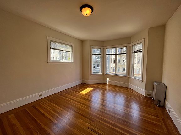 4th image of 2750 Polk St APT 3