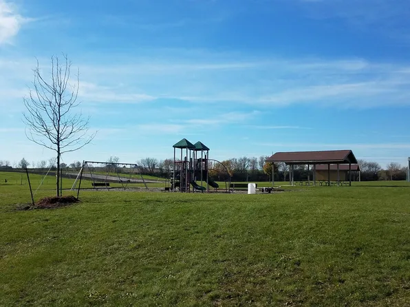 844 Valley Rd, Dane, WI 53529