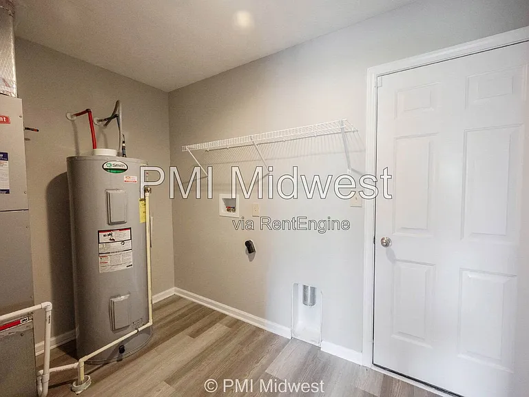 2526 Copper Hill Dr — Photo 16