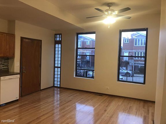 4th image of 2415 W Flournoy St APT 1