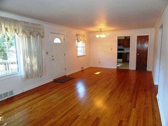 2nd image of 17708 Crest Dr