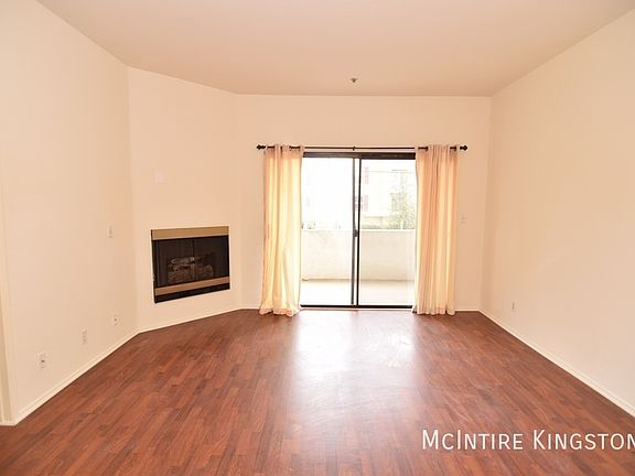 3rd image of 153 N Oak Knoll Ave APT 105