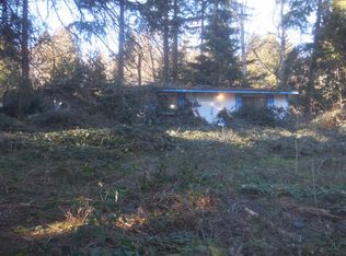 6565 Staats Dr, Clinton, WA 98236