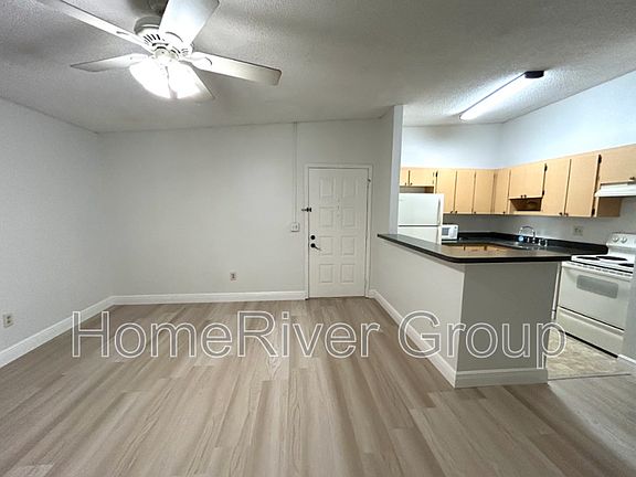 4th image of 6006 Laketree Ln