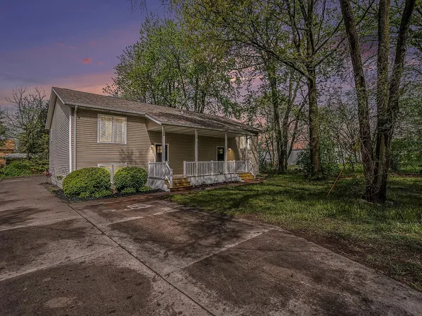 211 Maple St, Plainwell, MI 49080
