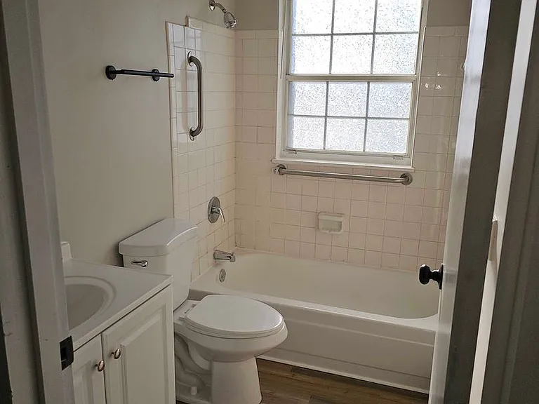 Willow Run Apartments — Photo 20