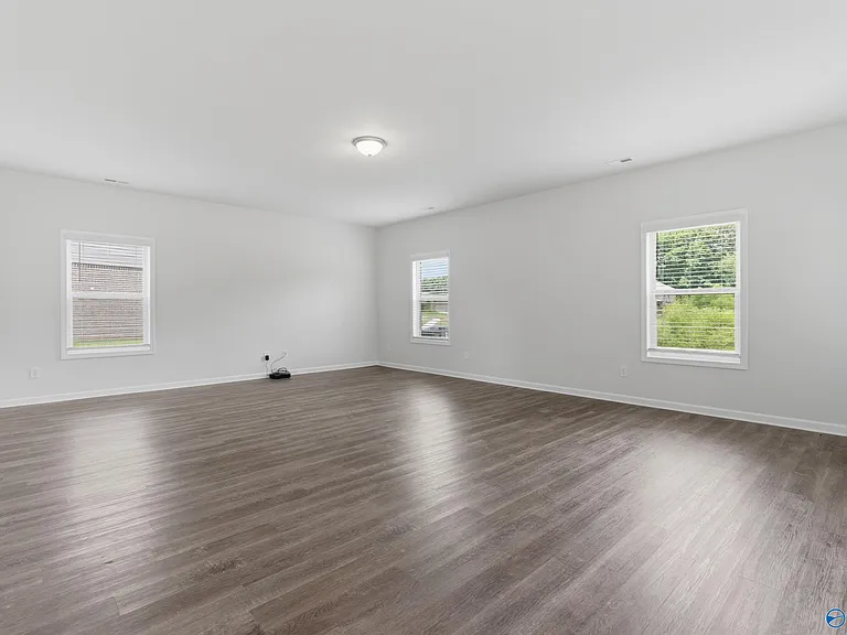 113 Saddle St — Photo 5