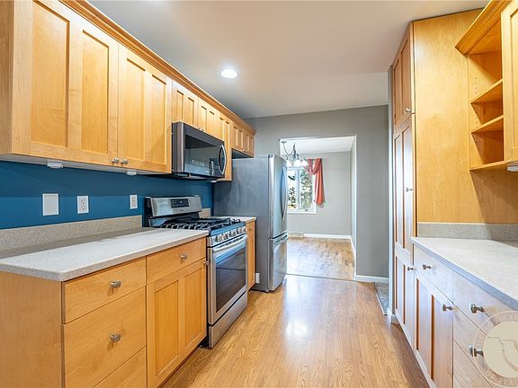 5th image of 2914 Rimview Dr