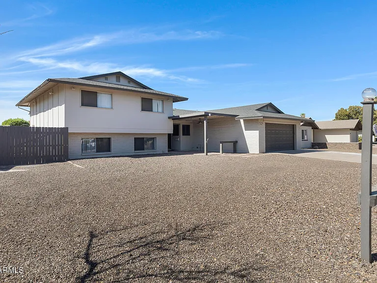 1627 E Fremont Dr — Photo 37