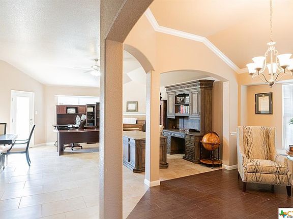 5th image of 708 W Orion Dr