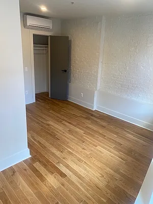 Rented by Ozymandius Realty | media 9