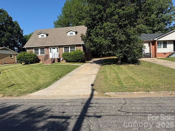 2nd image of 917 Canterbury Ct