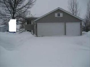 3357 19th St S, Fargo, ND 58104