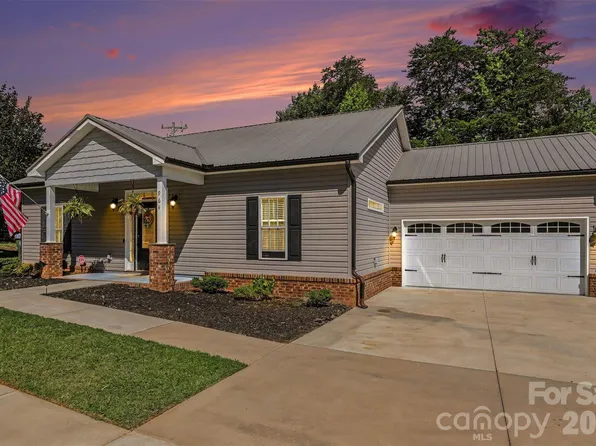 964 Mathis Ave, Salisbury, NC 28146