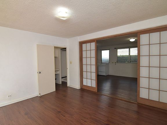 4th image of 3114 Paliuli St #2