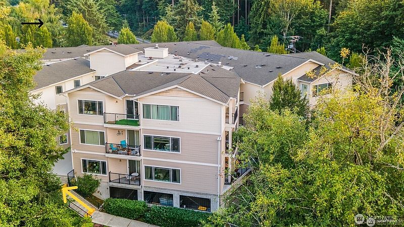 2nd image of 15000 Juanita Drive NE #403