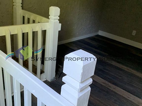 4th image of 263 Auburn St