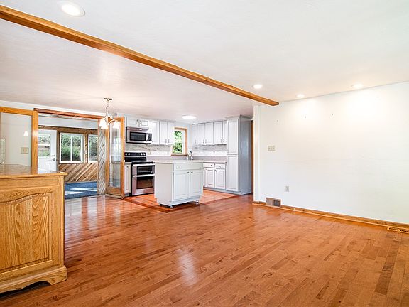 3rd image of 193 Hepler Rd
