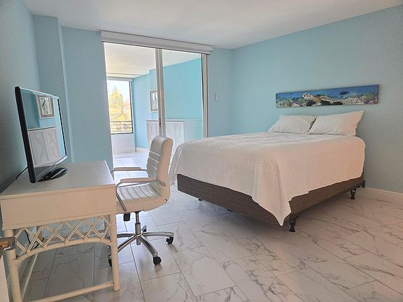 5th image of 1357 NE OCEAN Boulevard #304