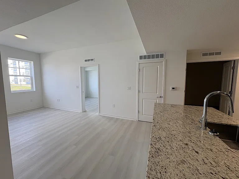 5587 Millenia Park Blvd — Photo 13
