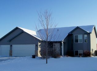 5246 Kahl Ave NE, Albertville, MN 55301