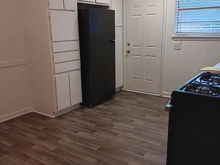 Donnelly Court — Photo 5