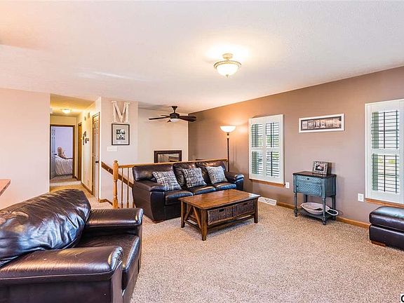 3rd image of 313 Liberty Dr