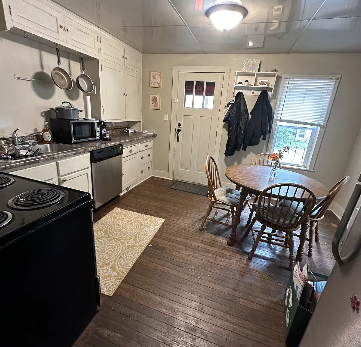 4 bed, 2.0 bath, 1958 sqft, $475 — Photo 4