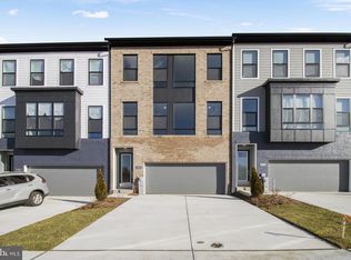 724 Glenn Lake Dr, Bowie, MD 20716